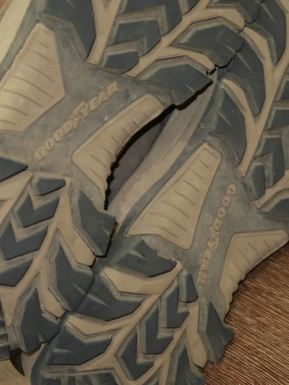 Goodyear everest boots